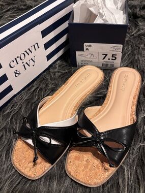 Crown & Ivy Black Slide Sandals - Women's 7.5